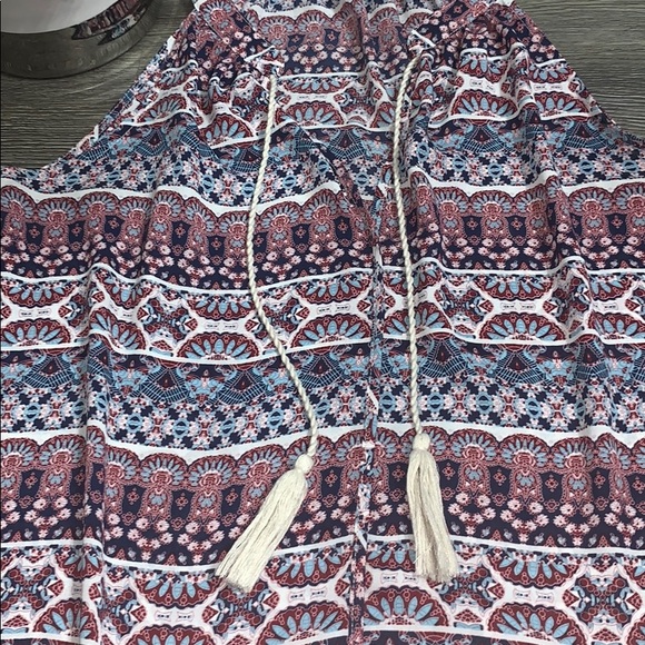 Cute top - Picture 3 of 3